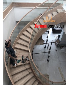 نرده شیشه پله گرد با هندریل چوب راش